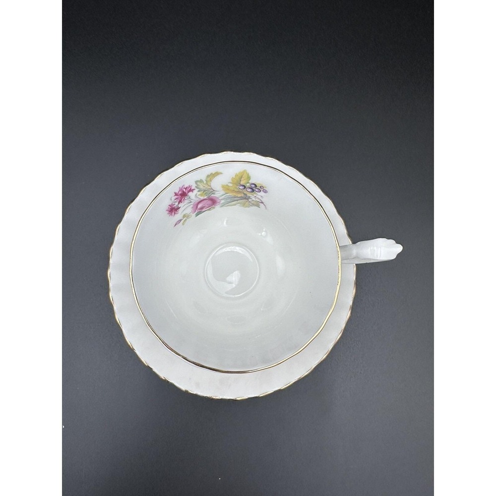 Royal Albert Bone China England Tea Cup And Saucer Gold Trim - Picture 3 of 6